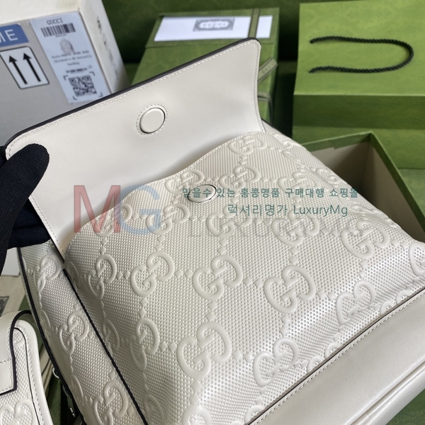  GG   658579-A-2