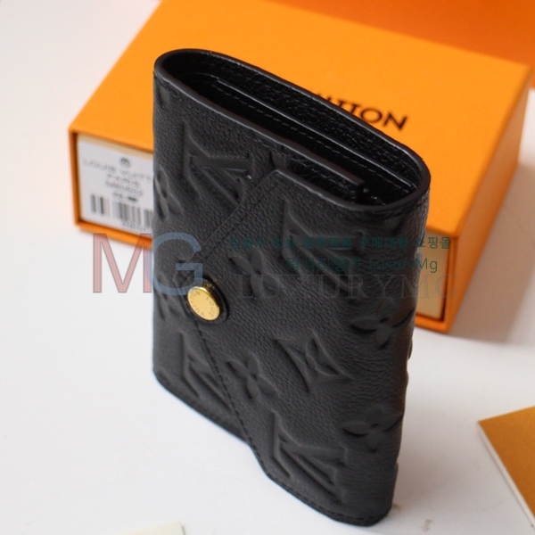 ̺    M64060-A-2