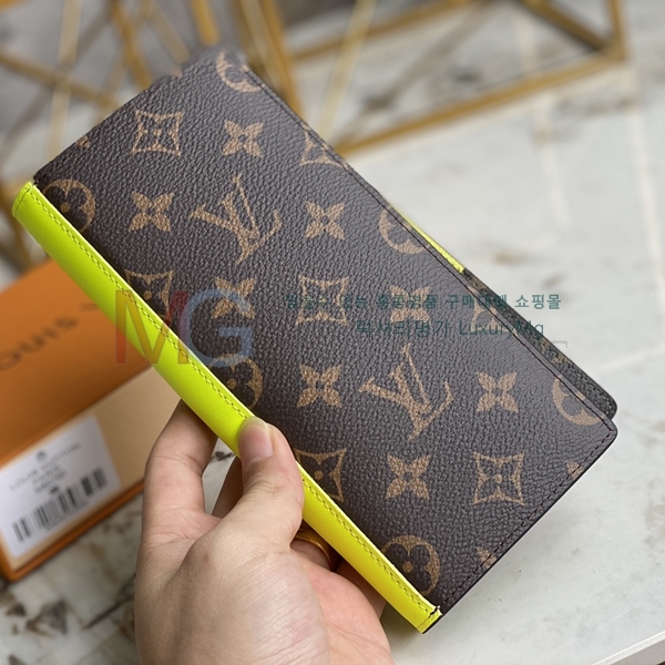 ̺ ¥   M80790-A-2
