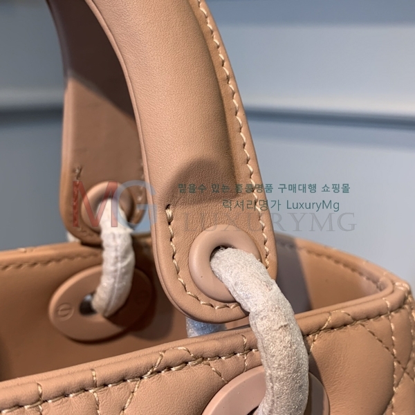  ̴ ̵ M0565-A-5