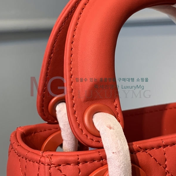  ̴ ̵ M0563-A-7