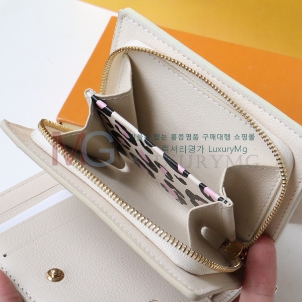 ̺  M80754