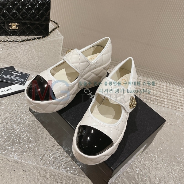 *  CH5921336-1