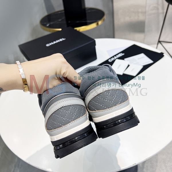 ��* ����Ŀ�� CC608815-6