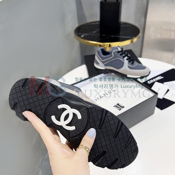 ��* ����Ŀ�� CC608815-6