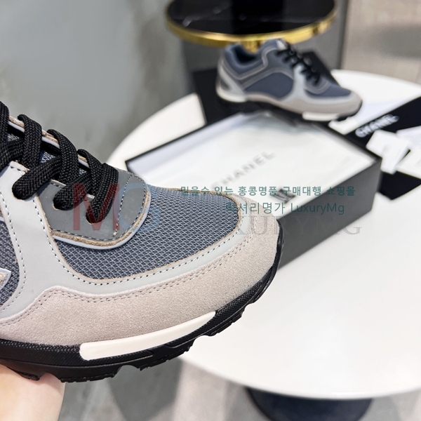 ��* ����Ŀ�� CC608815-6