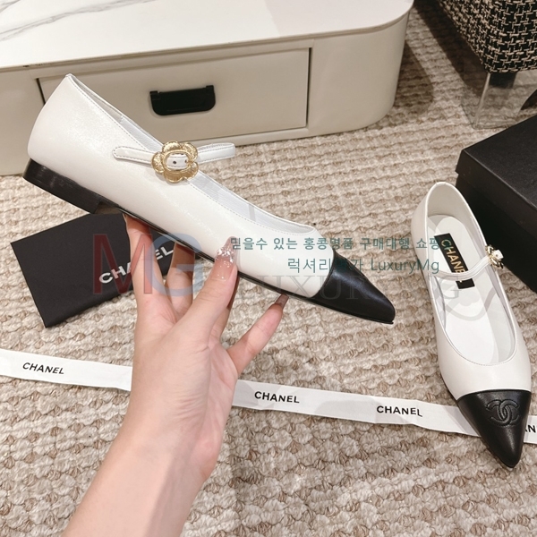 *  ÷ AA55711-4