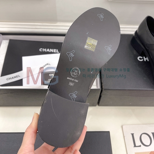 *  CHA884113-1