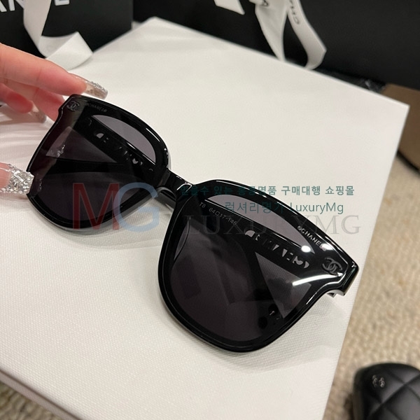 * ۶ 2CC63349-5
