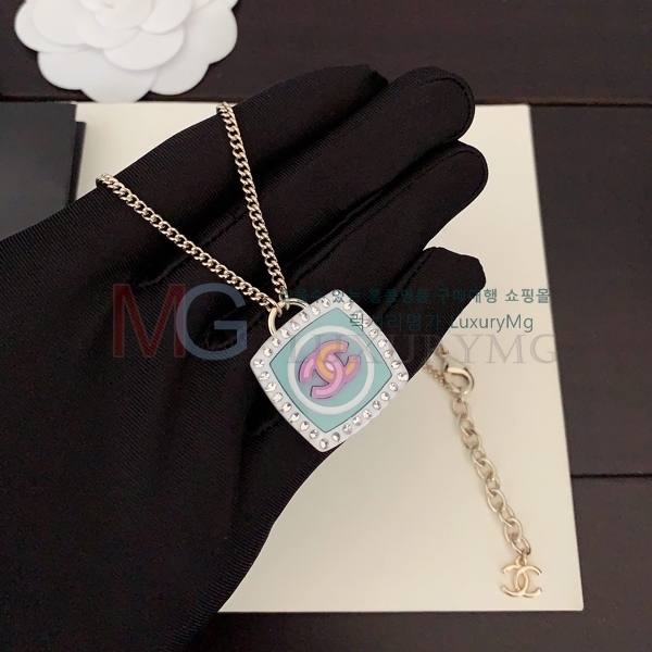 *  G1225999