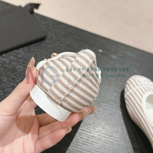 *  ÷ KX681528-4