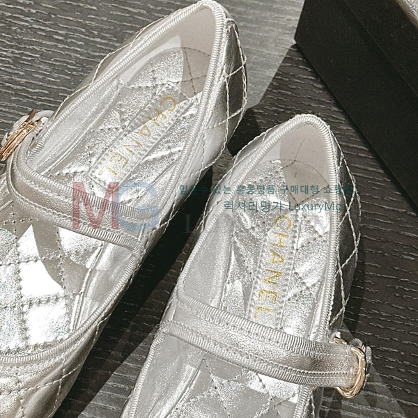 *  ÷ KX681526-2