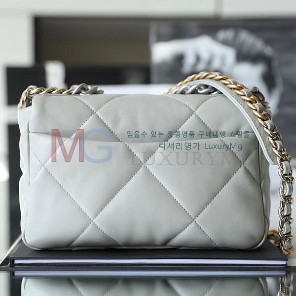 * 19 ÷ AS1160-303