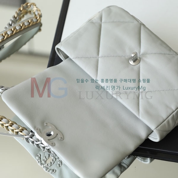 * 19 ÷ AS1160-303