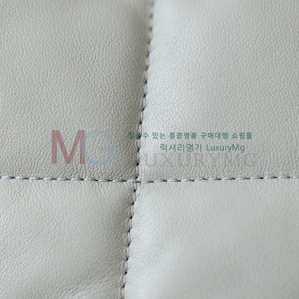 * 19 ÷ AS1160-303