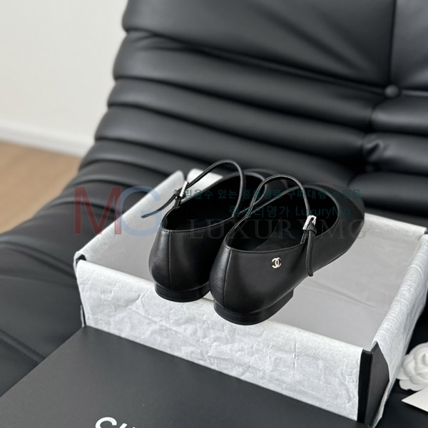 *  ÷ KX880333-2