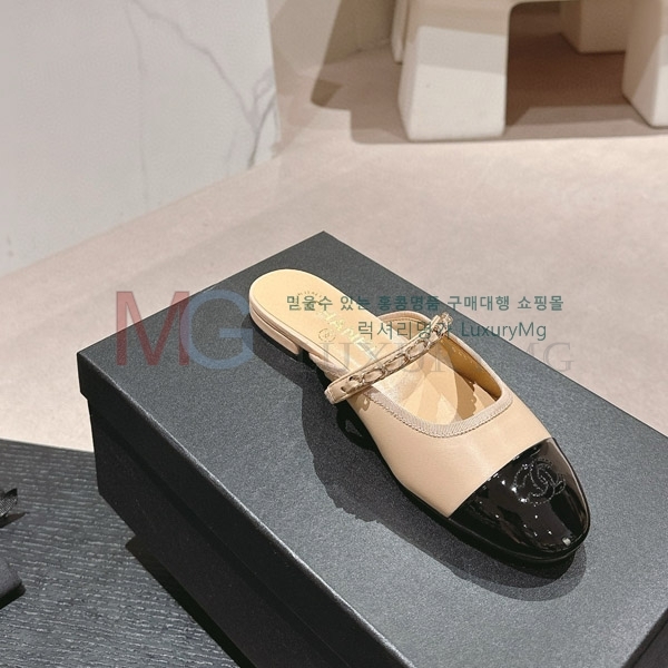 *   ÷ CH7011182-2