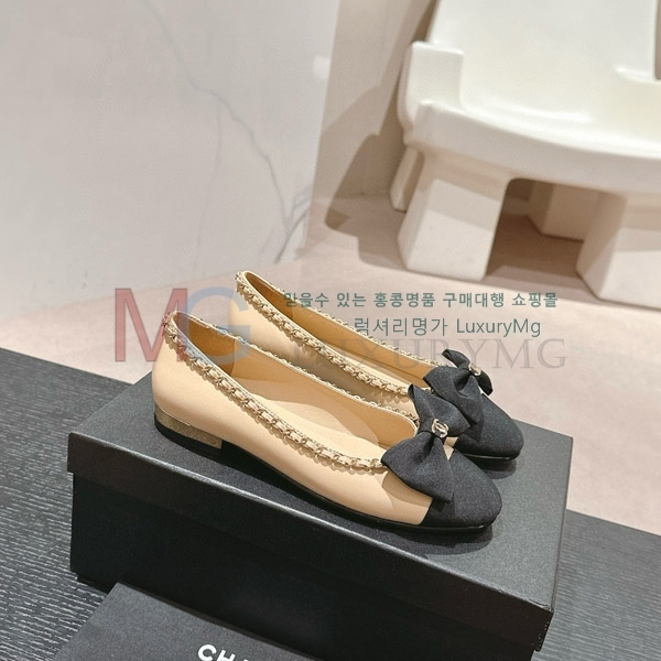 *  ÷ CH7011185-2