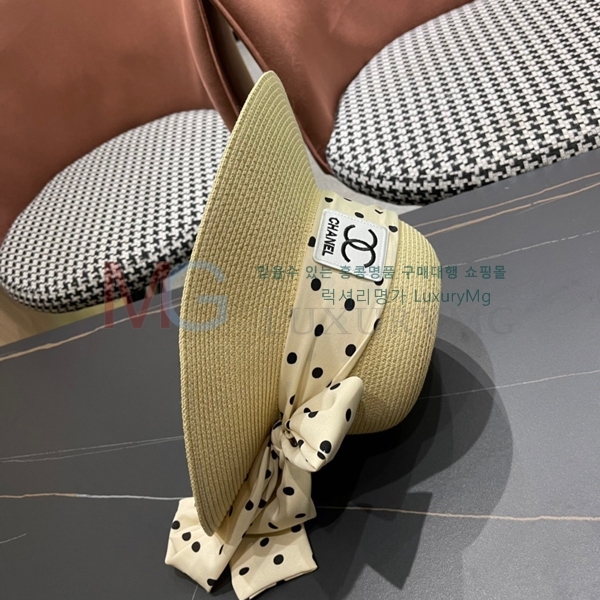 *  AA684519-4