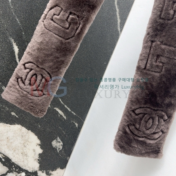 * ÷ CA499311-2
