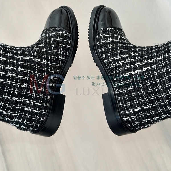 *   CH3805990