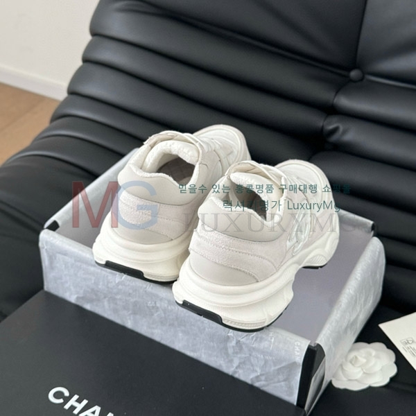 *  Ŀ CH490111-4