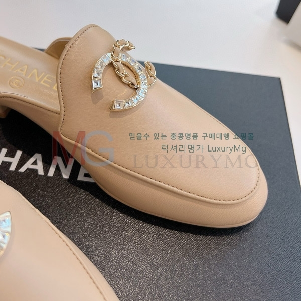 *   CH96099445-2