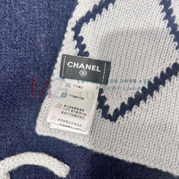 * ÷/ī CH8211506-1