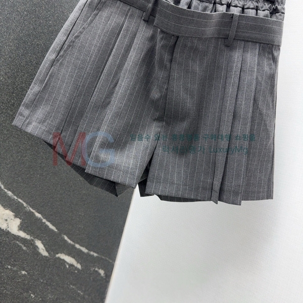 ˷    WA261521