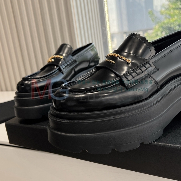 ˷   AM9000614-2
