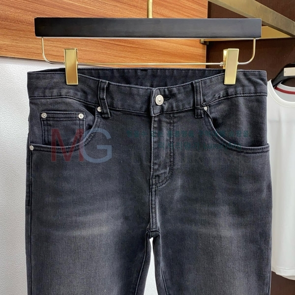   û FF4936415