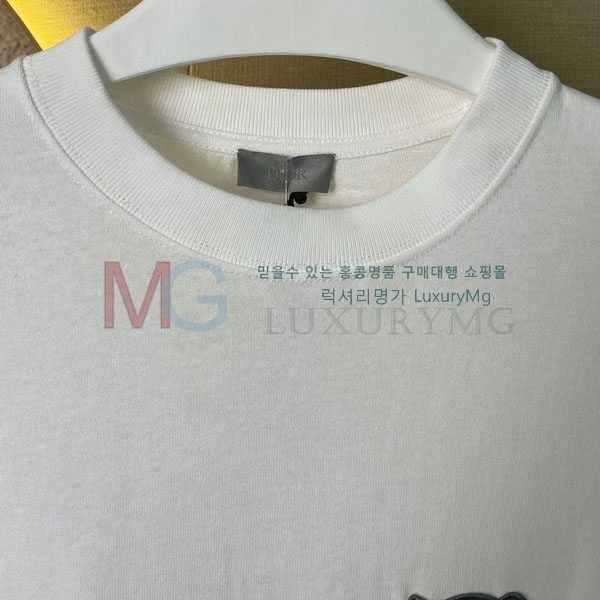  Ƽ  8DR60225