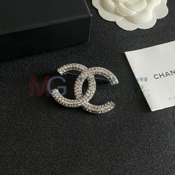 * ġ G1006747