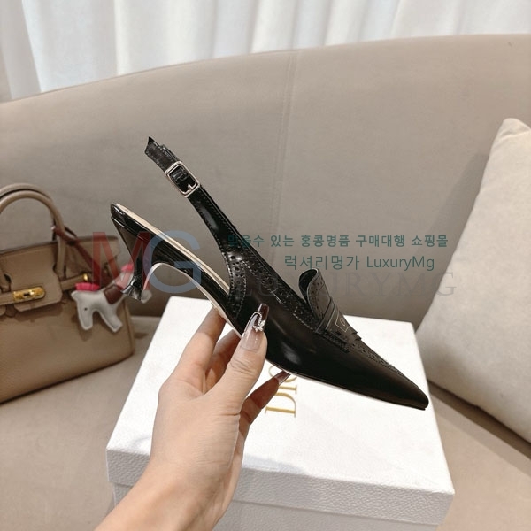     3D2R605569