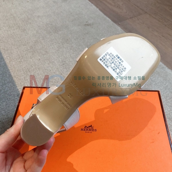 ޽   H405802-4