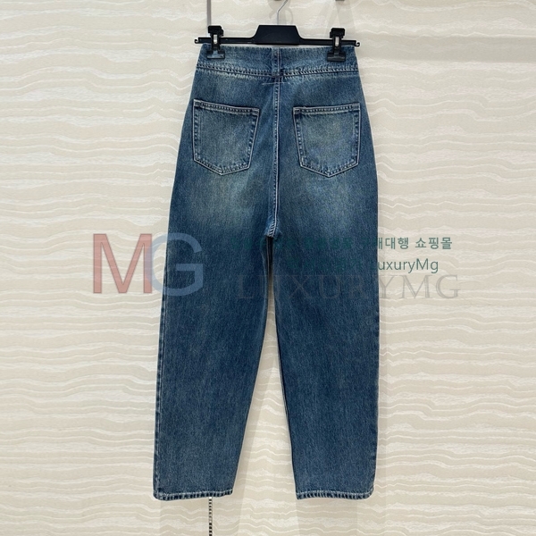   û MJ2532944-5