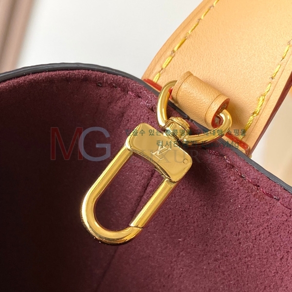 ̺  GM M12926-300