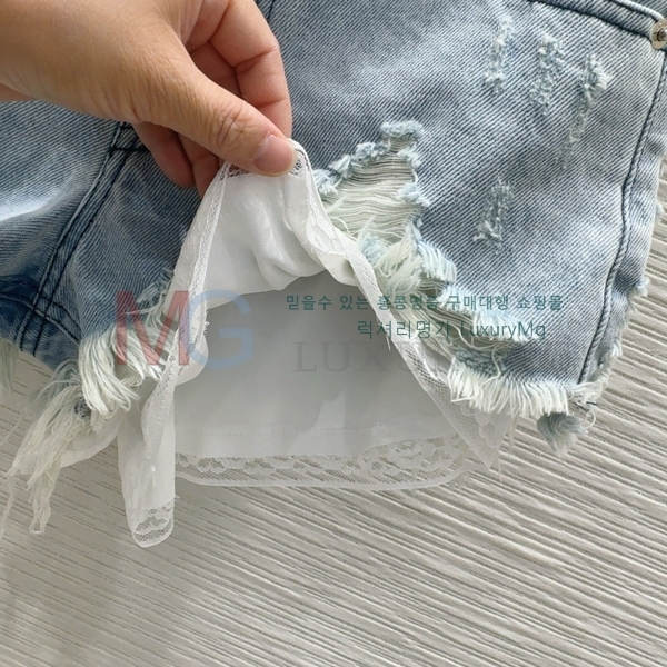  ˷  AQ425634