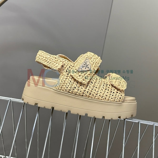    3PA8990558-2