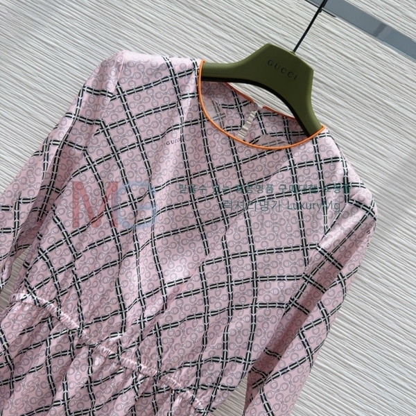   ǽ D25253641