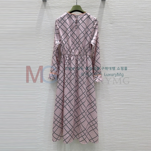   ǽ D25253641