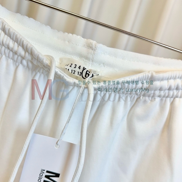    MJ254216-4