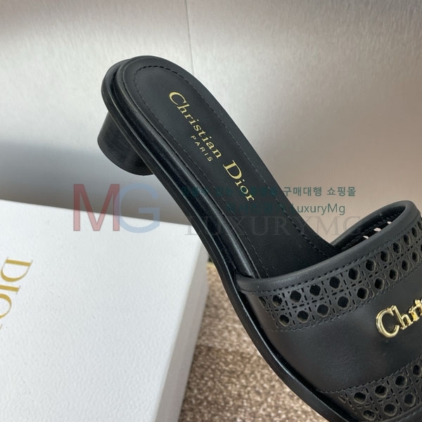     DI9905562-3