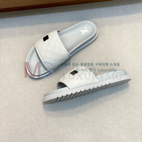 ̺   LT596522-3