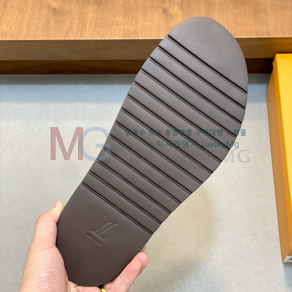 ̺   LT596522-4