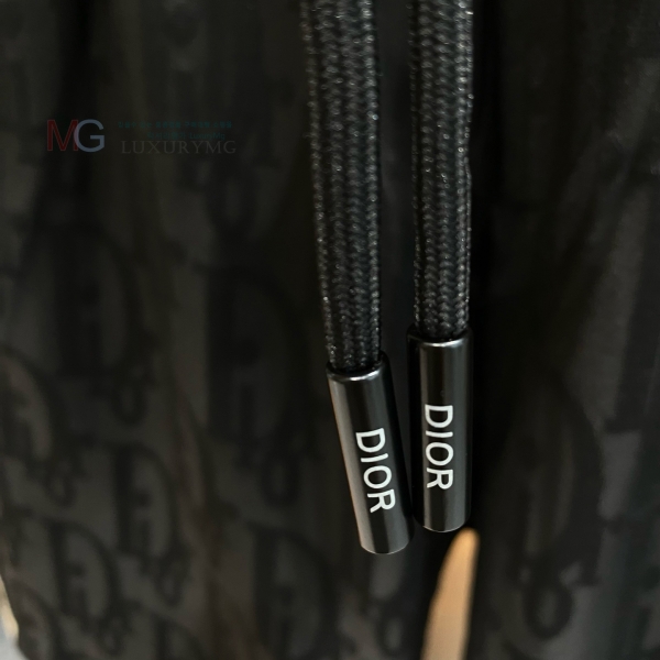   ݹ D20041678