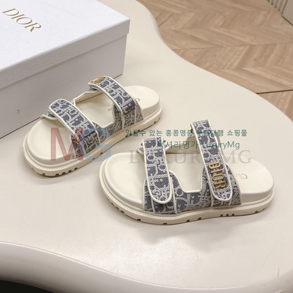     DI660244