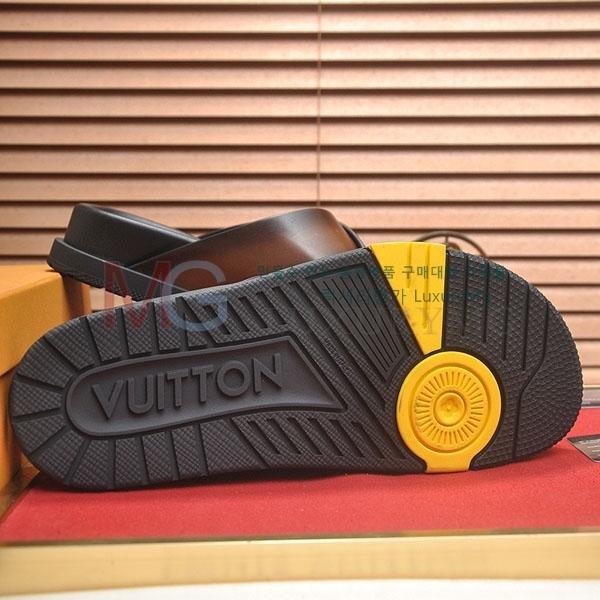̺   LV241118-2