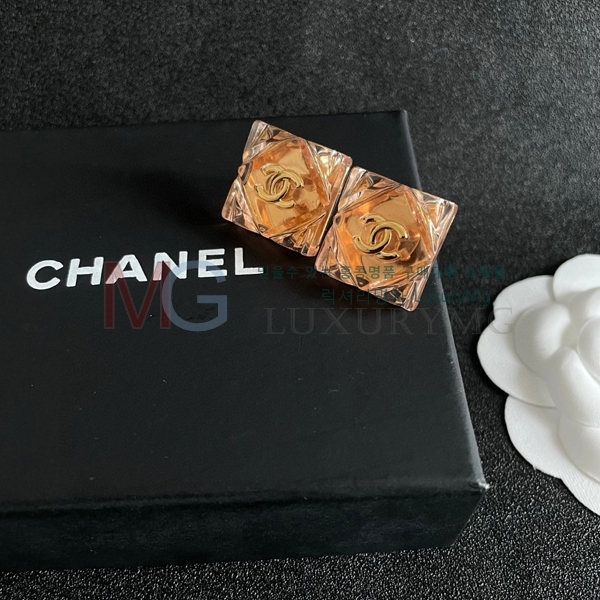 * Ͱ CH8066818