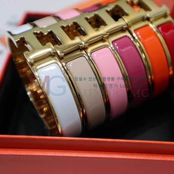 ޽  HE0678768-2